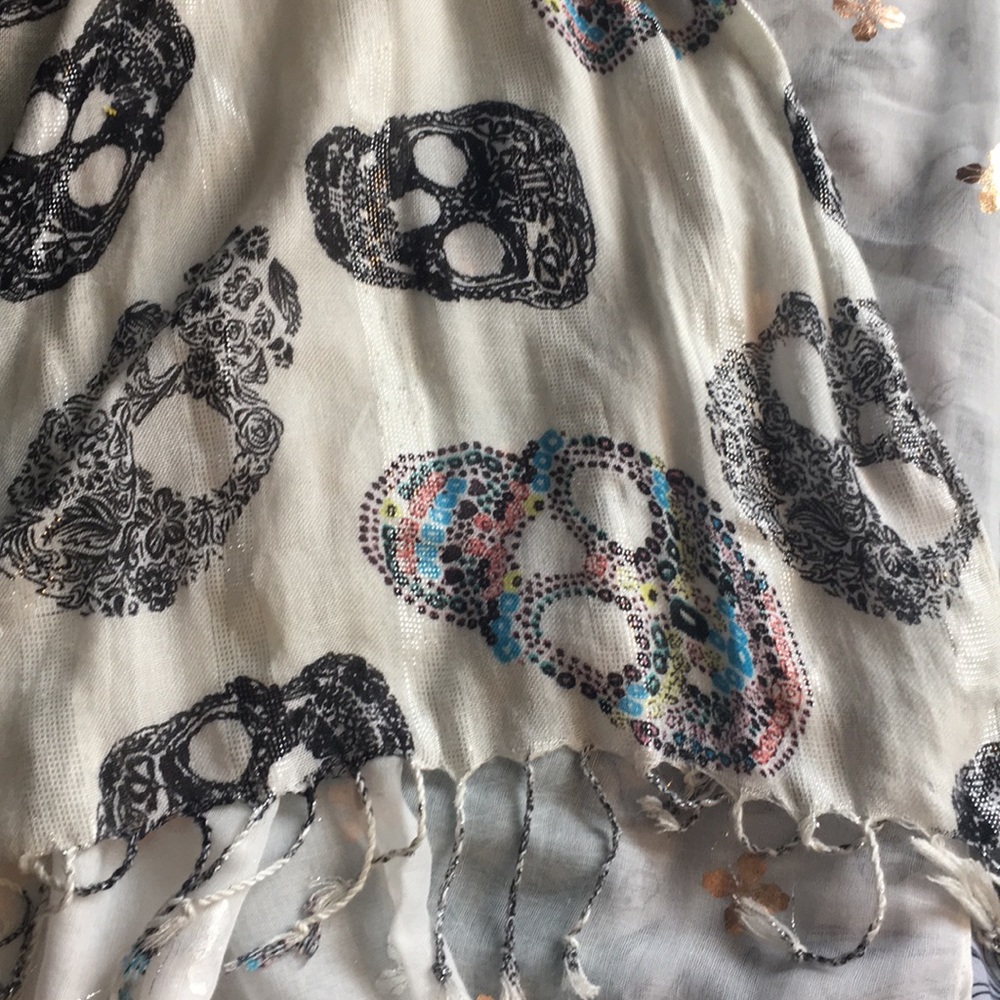 Scarves - Picture 2 of 3
